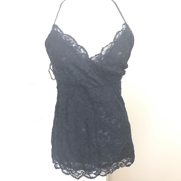 Lace halter top - Picture 2 of 3